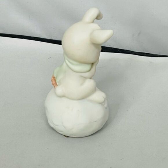 Precious Moments snow bunny rabbit w/ scarf 1996 183792 collectible figurine Exc - Picture 4 of 6